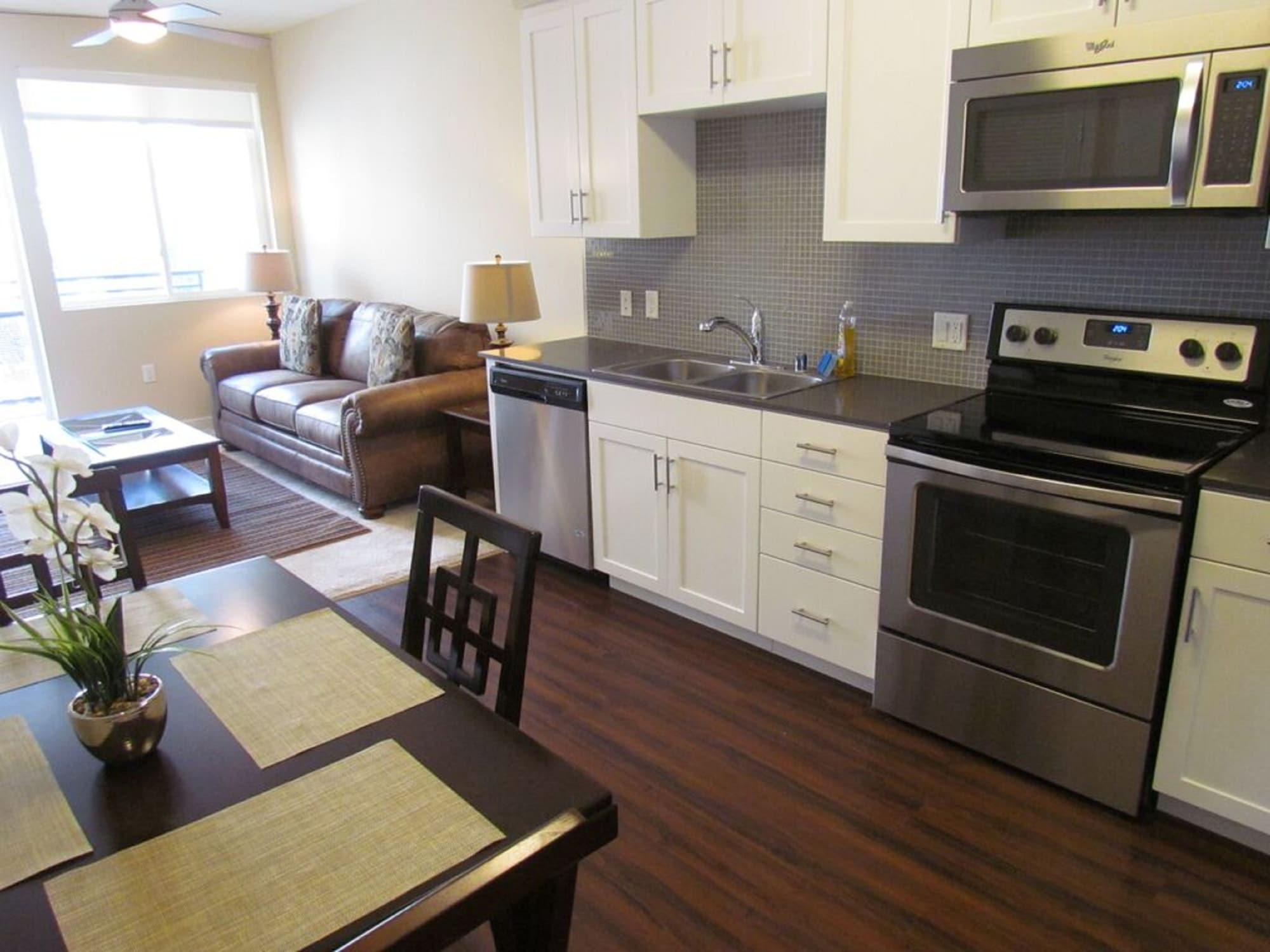 Appartement Miracle Mile With Full Amenities *