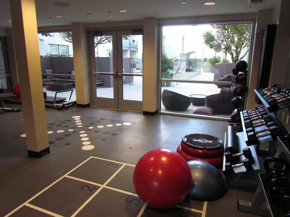 Miracle Mile With Full Amenities Appartement *